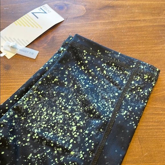 Zella Black and Yellow Performance Leggings 2X - Picture 3 of 9